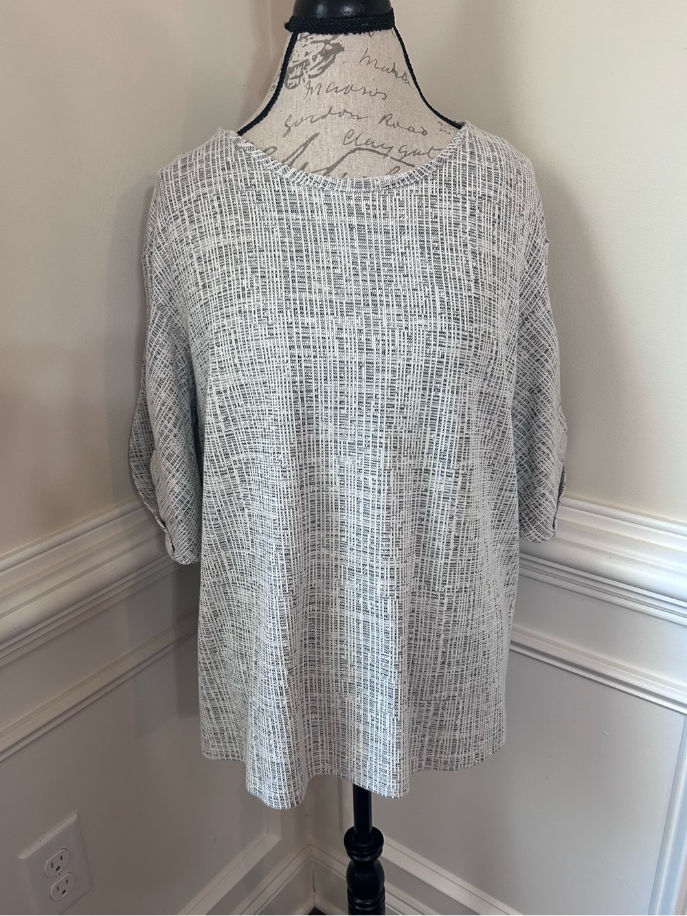 Banana Republic Black & White Textured Blouse  - Women